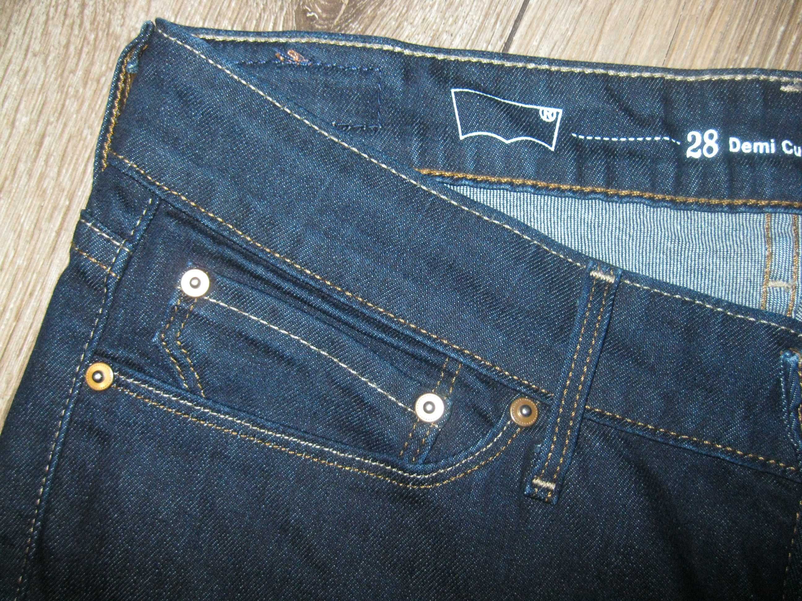 Джинсы    оригинал    Levis р.28