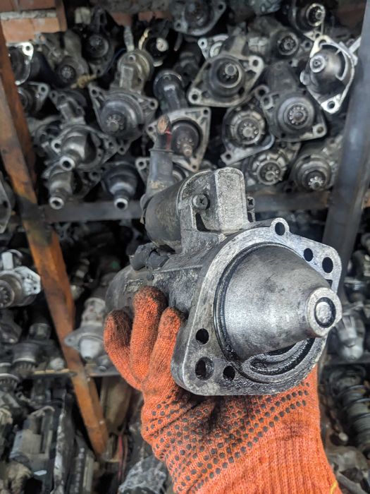 Стартер MITSUBISHI L200 L300 2.5 D 2.5 TD Pajero 2.5 TDI M2T84071