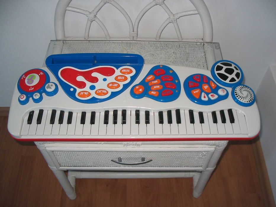 Keyboard / małe pianinko