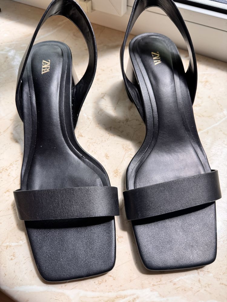 Босоніжки Zara шкіра