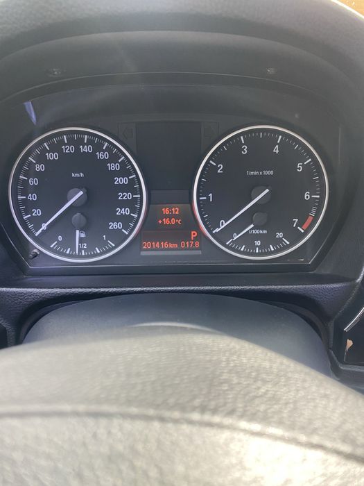 Bmw e90 2011 рік