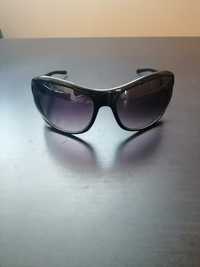 Okulary przeciwsłoneczne czarne Reserved