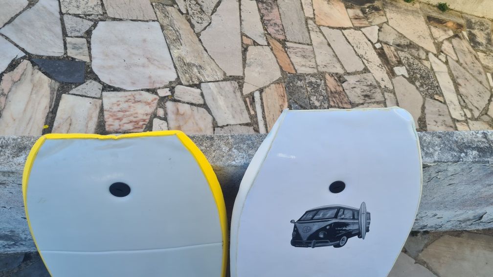 2 Pranchas bodyboard RADBUG 100 + outra de oferta