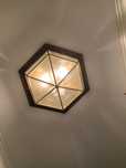Candeeiro plafond teto com moldura em madeira