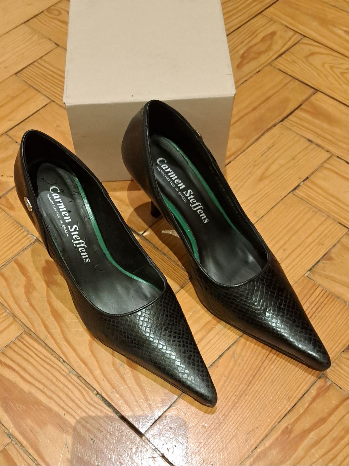 Sapatos senhora 35