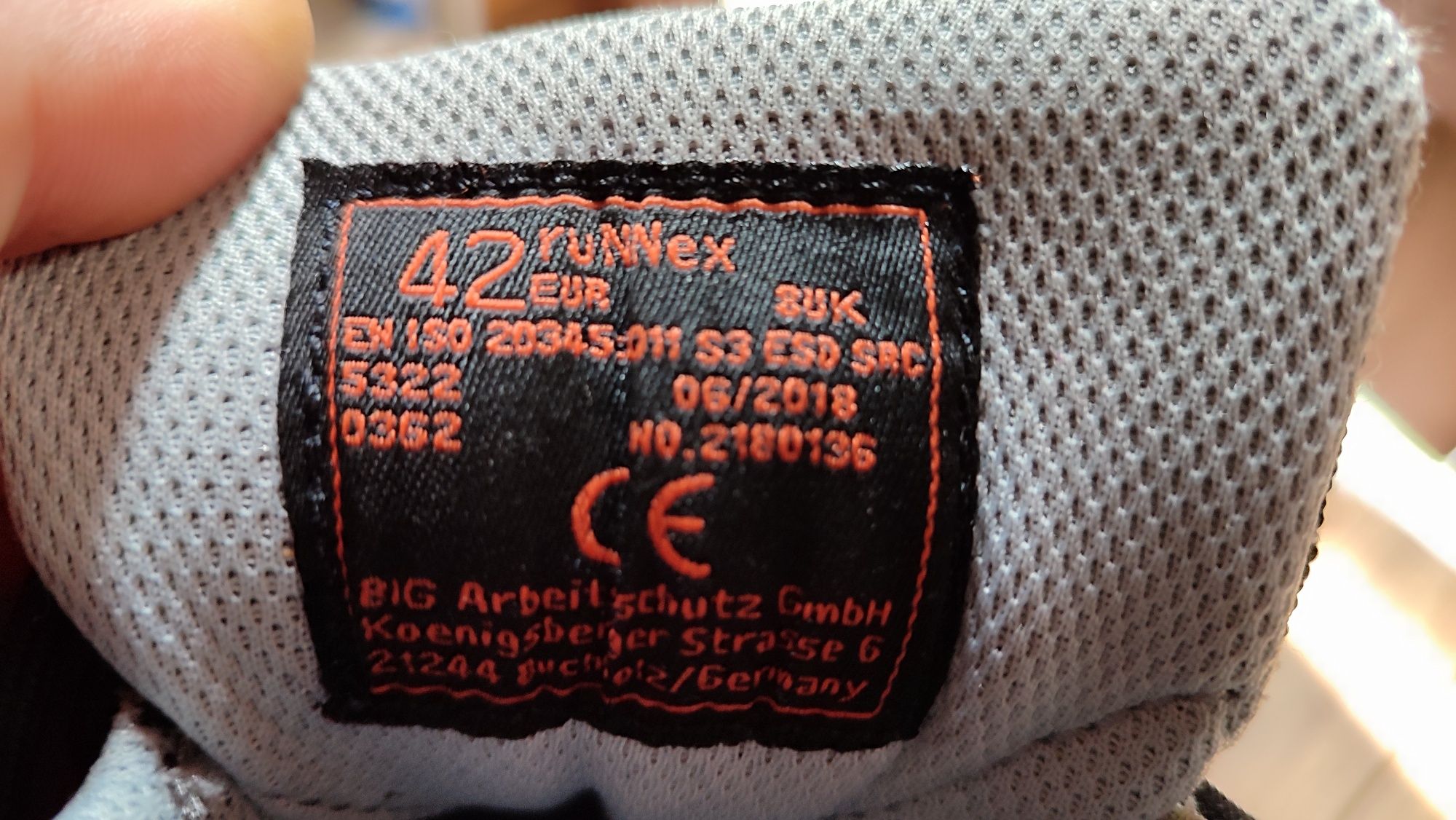 Buty robocze Runnex rozmiar 42 jak nowe kilka razy założone
