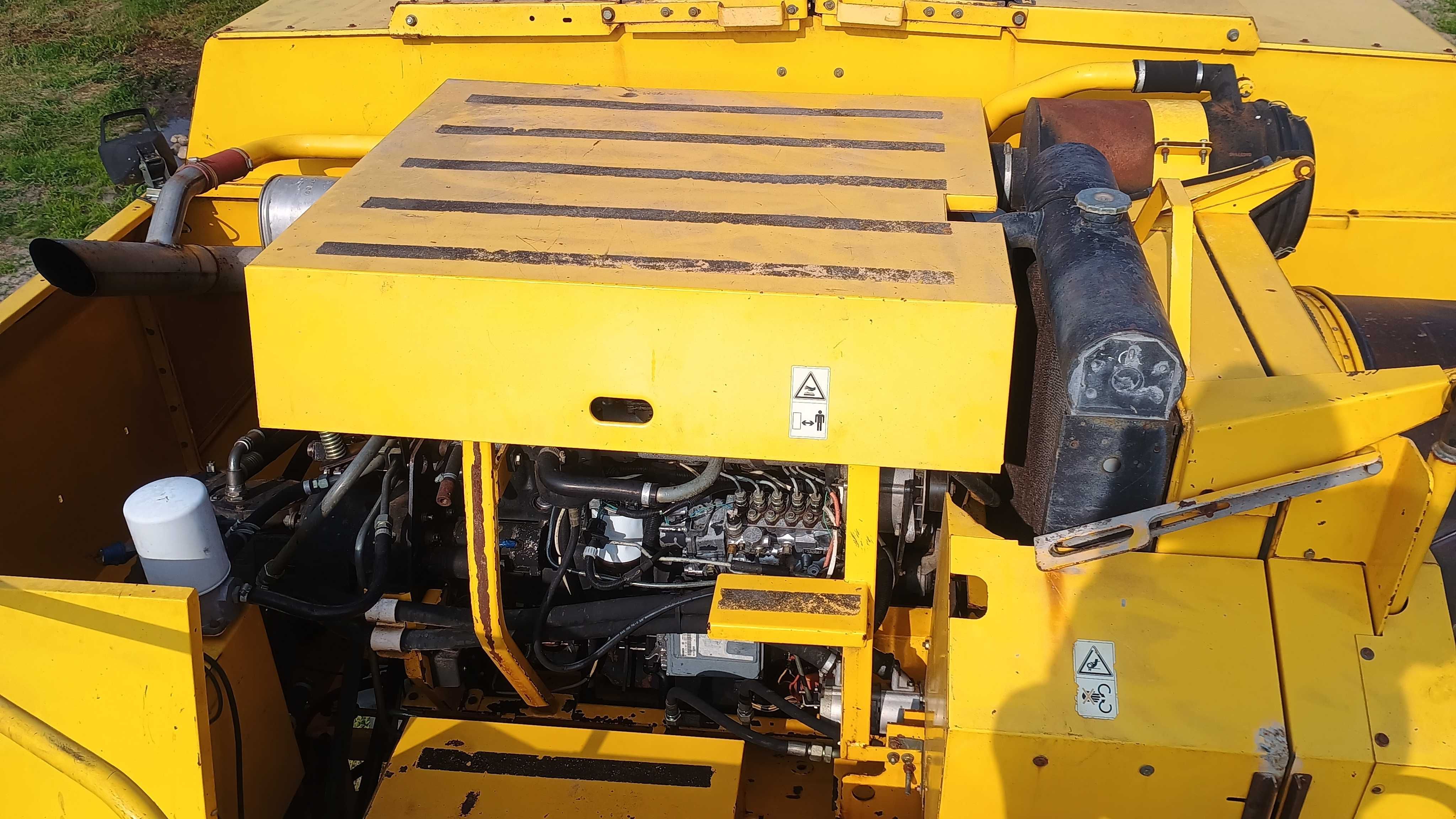 комбайн NEW HOLLAND TX68