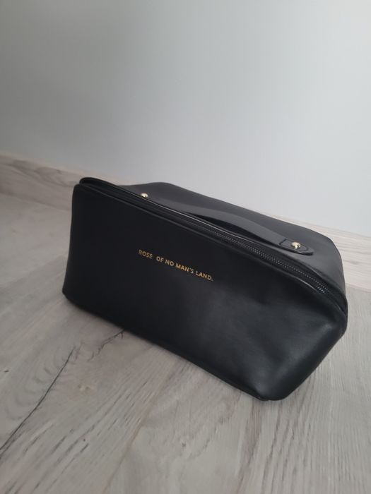Kosmetyczka Rose of no man's land NOWA