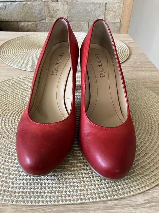 Czerwone skórzane buty Lasocki, r. 39