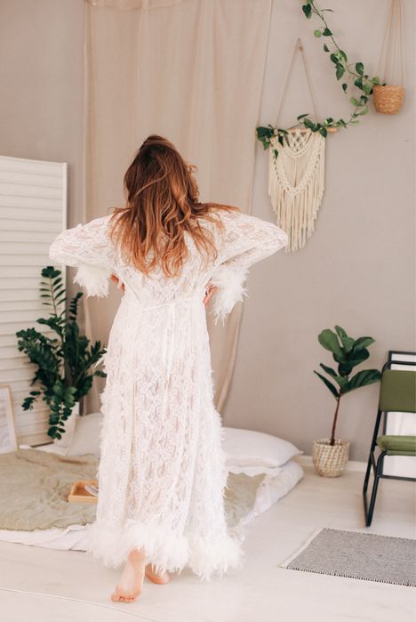 Халатик з пірʼячком