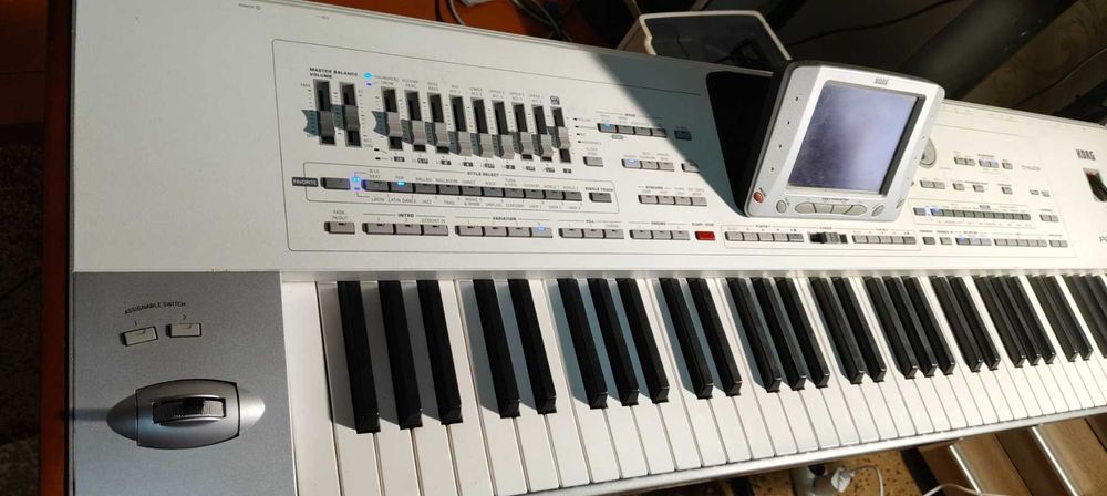 Продам (обміняю) робочу станцію бомбовий інструмент KORg PA 2X PRO