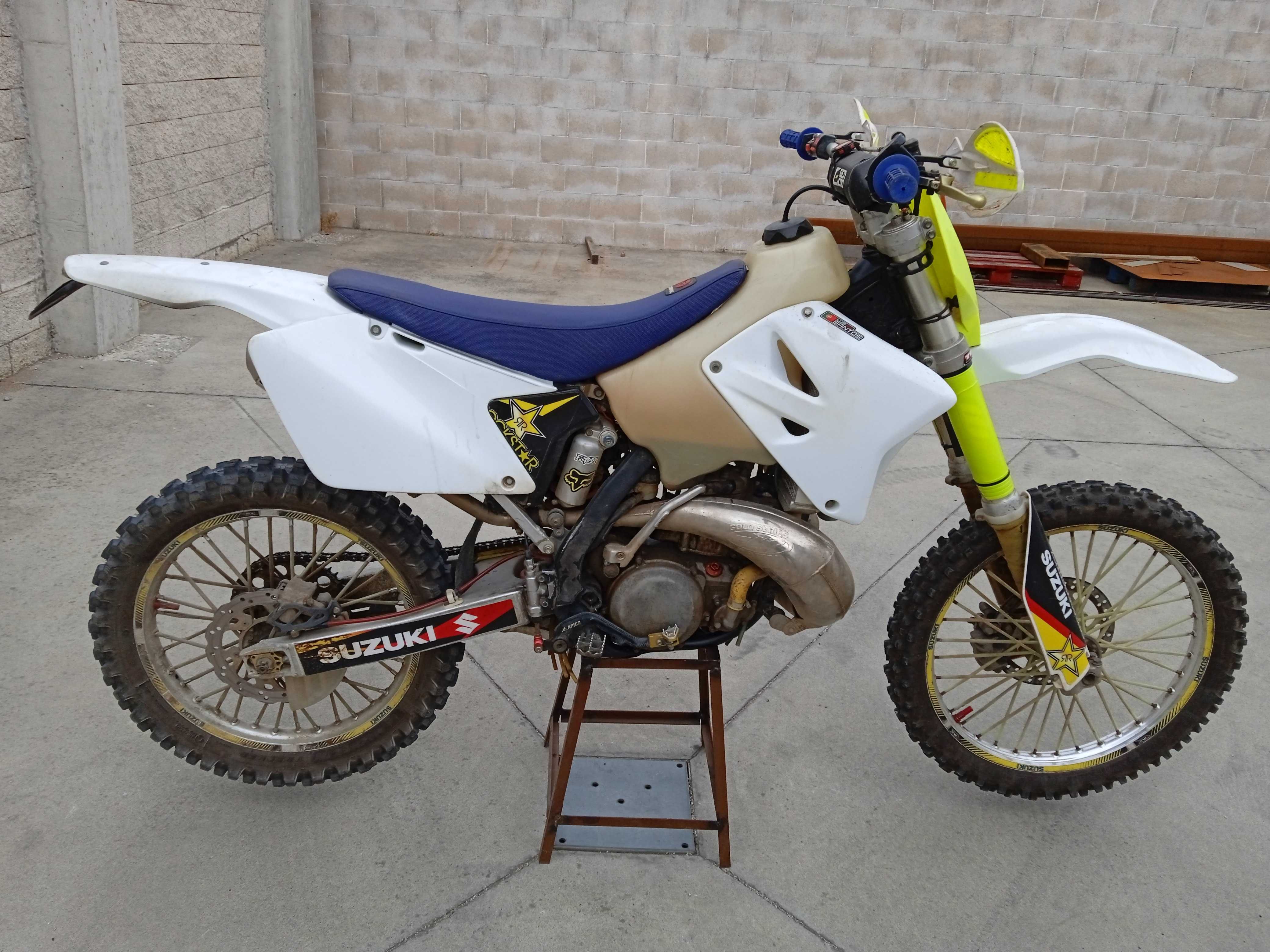 Suzuki RM 250 matrículada