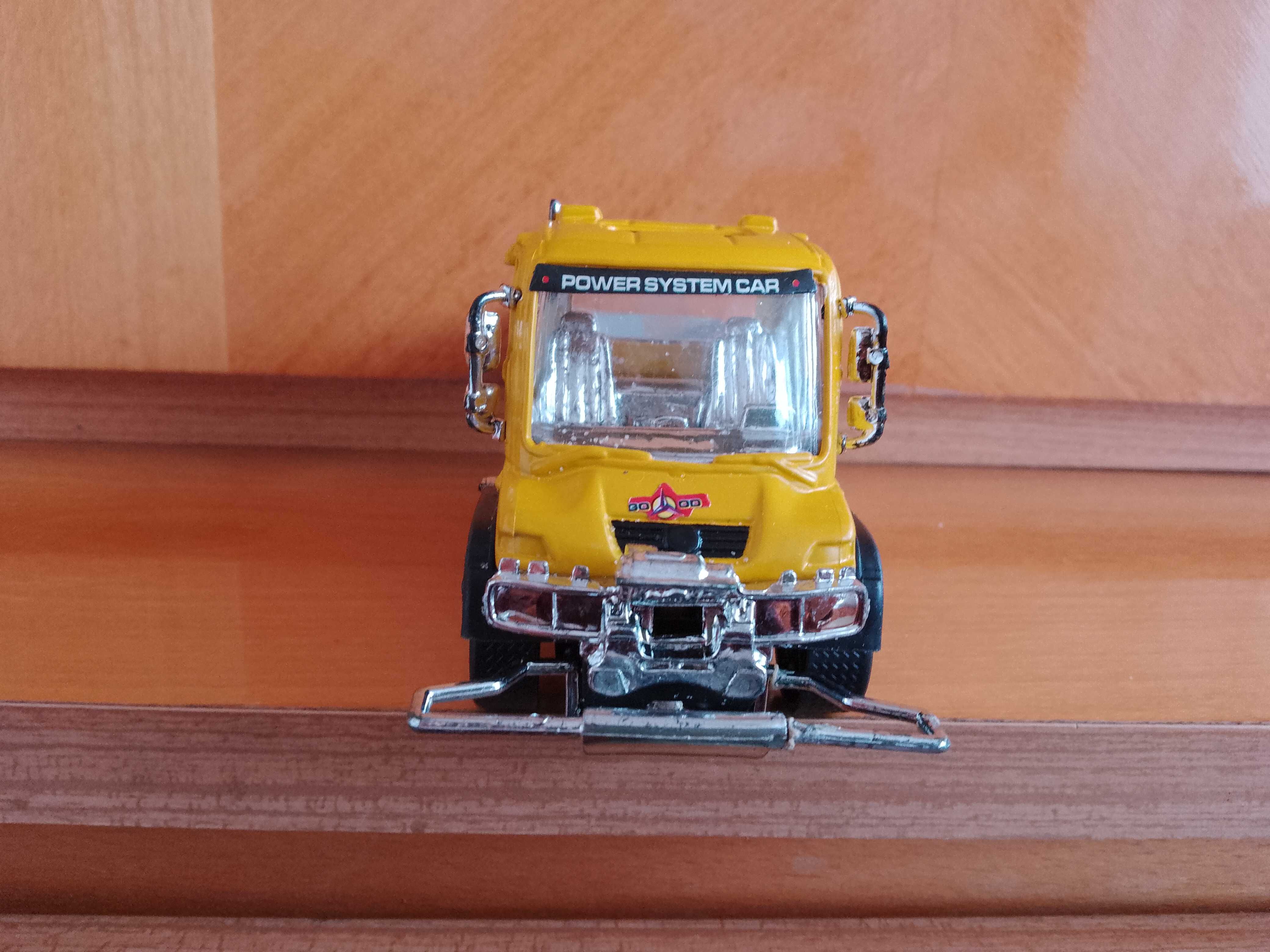 Ciężarówka wyścigowa resoraki nie hot wheels