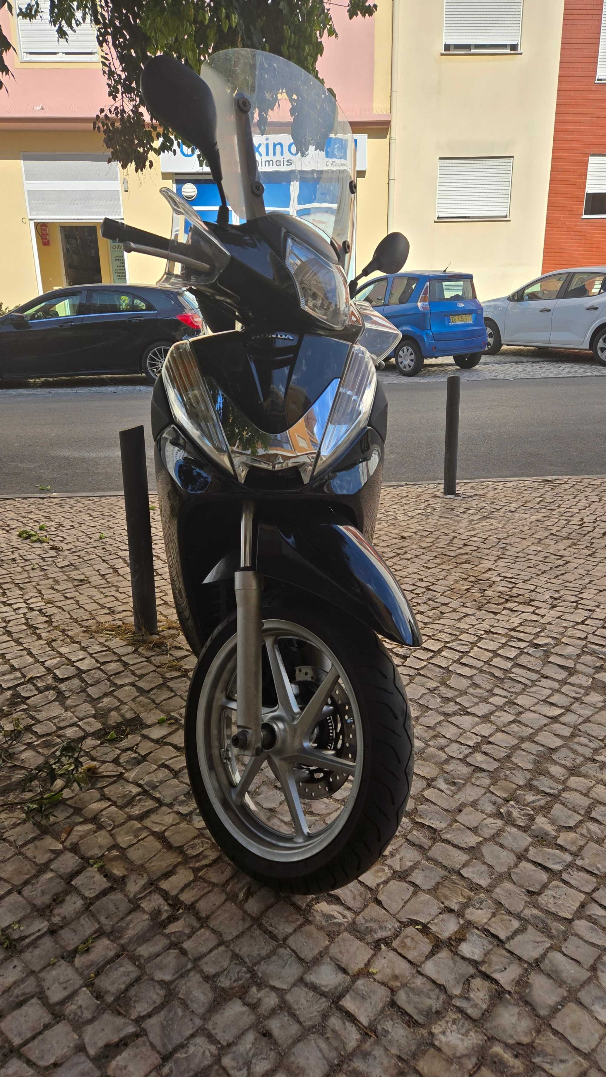 Honda SH300I scooter