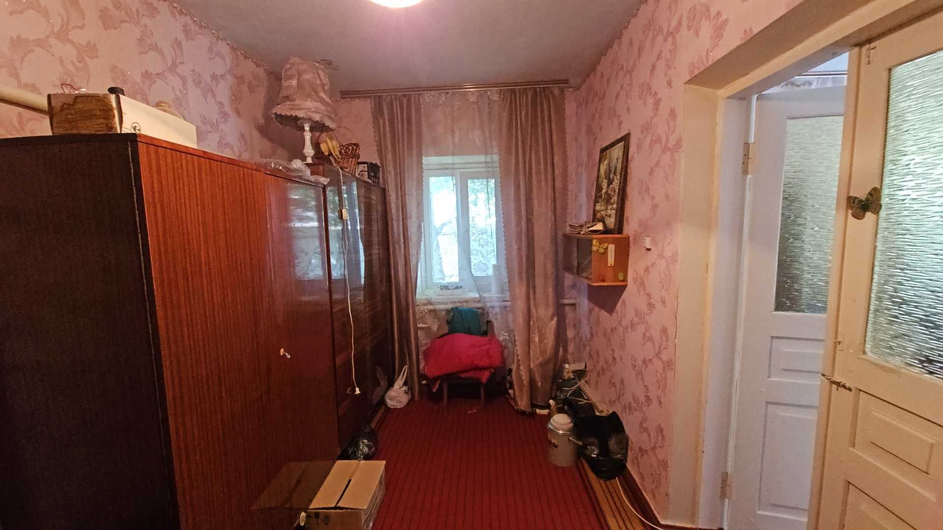 Цегляний будинок, в місті Яготин - всі комунікації. Є ВІДЕООГЛЯД