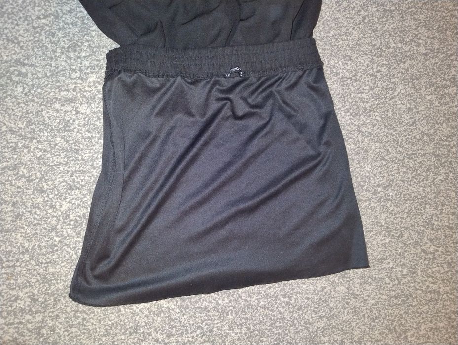 Czarna długa spódnica Terranova