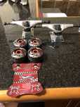 Material de skate trucks rodas rolamentos