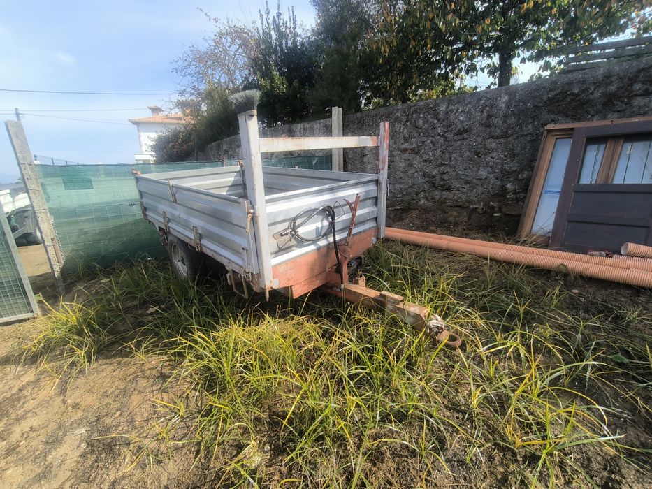 Reboque agrícola 2.500 Kg