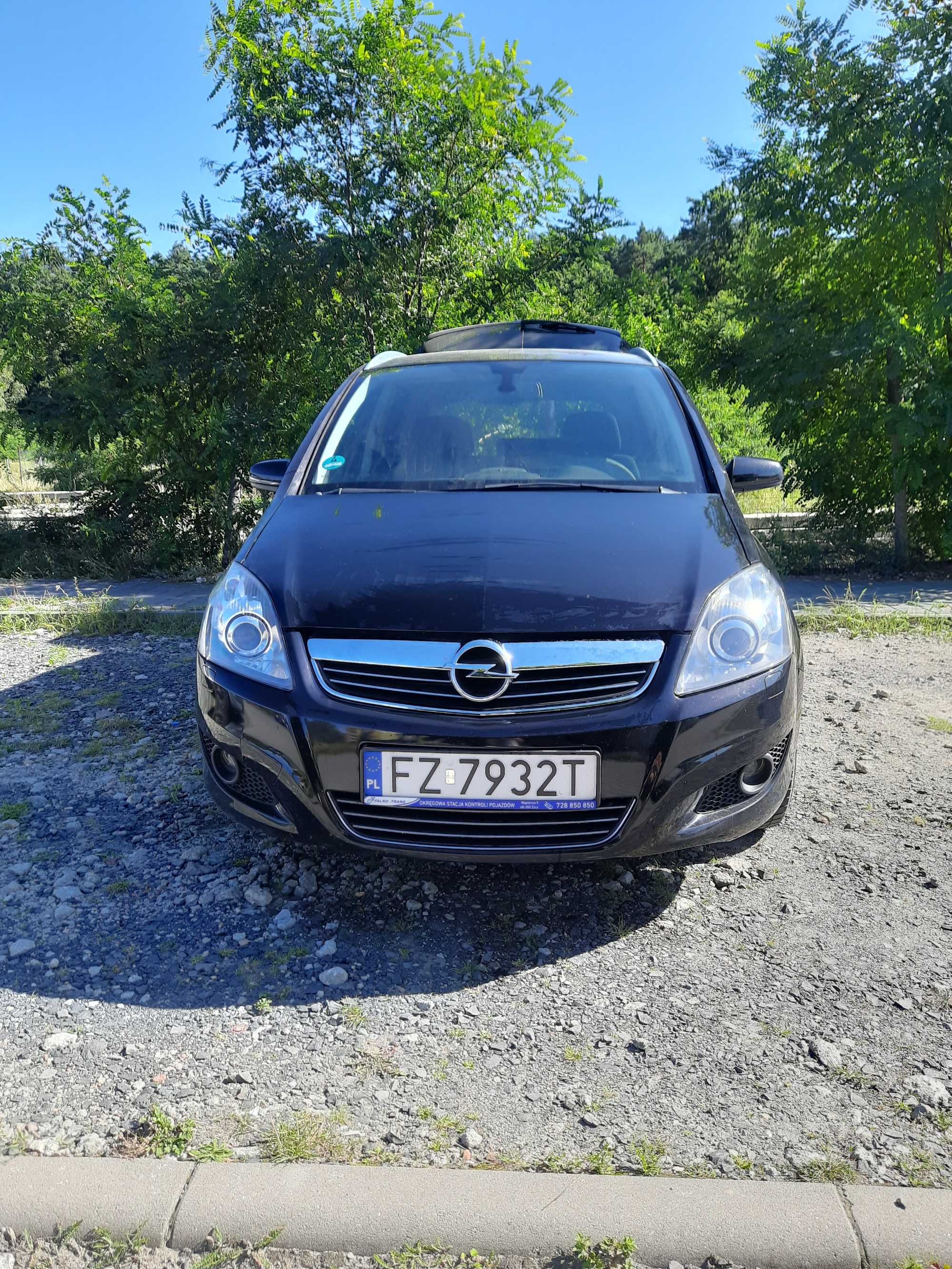 Sprzedam samochód Opel Zafira siedmioosobowy rok prod. 2008