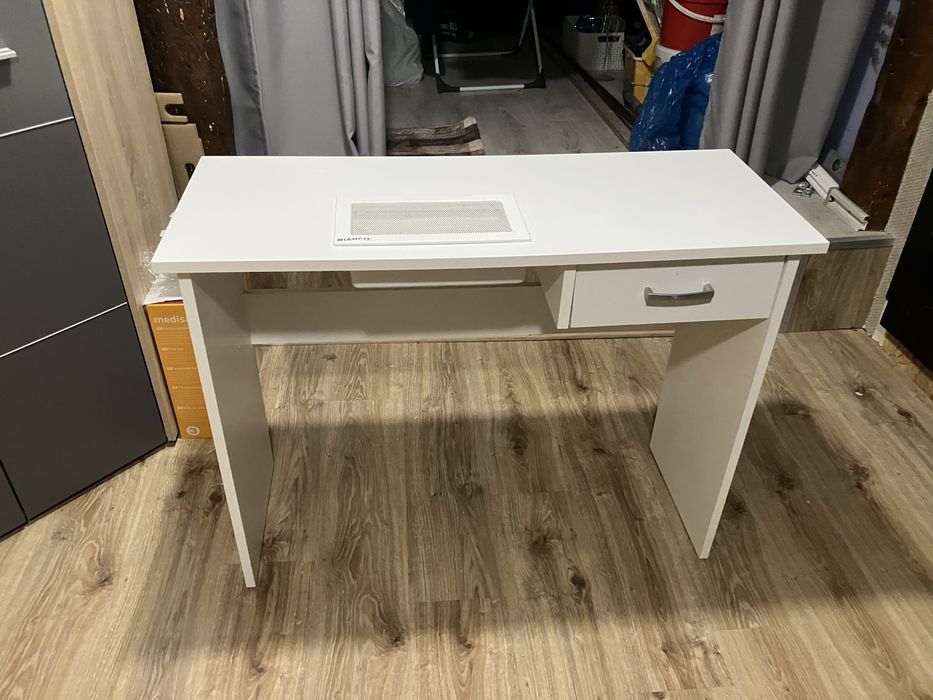 Biurko do robienia paznokci z pochłaniaczem BIANCO