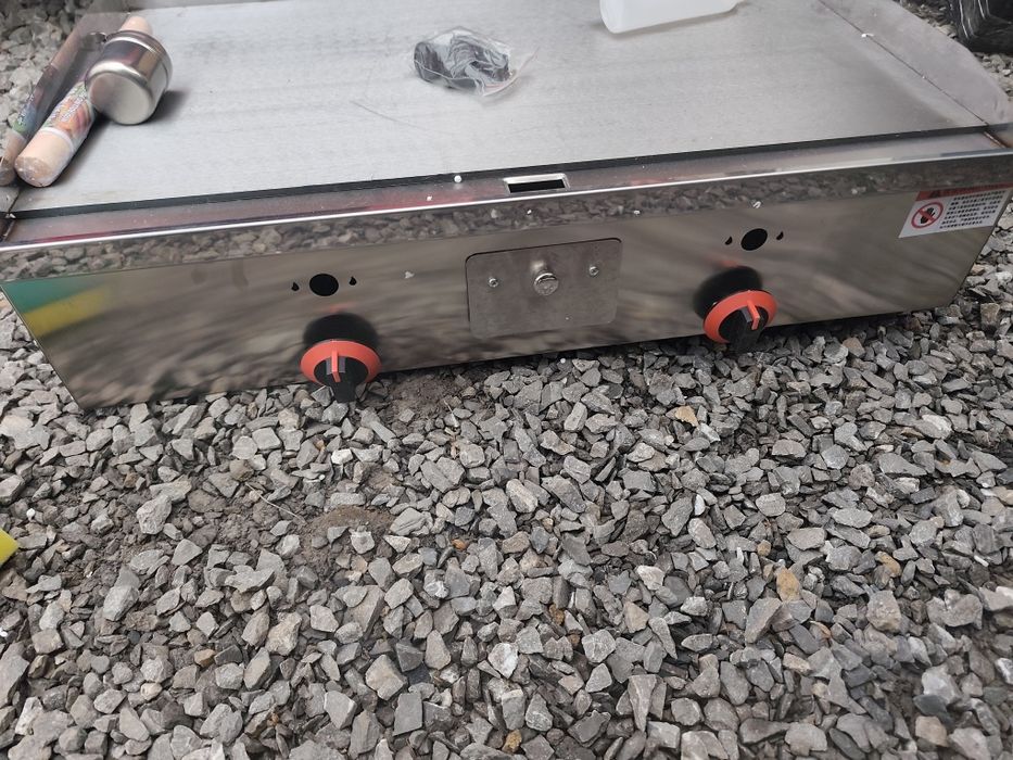 Grill gastronomiczny z płytą gazową raz urzyty