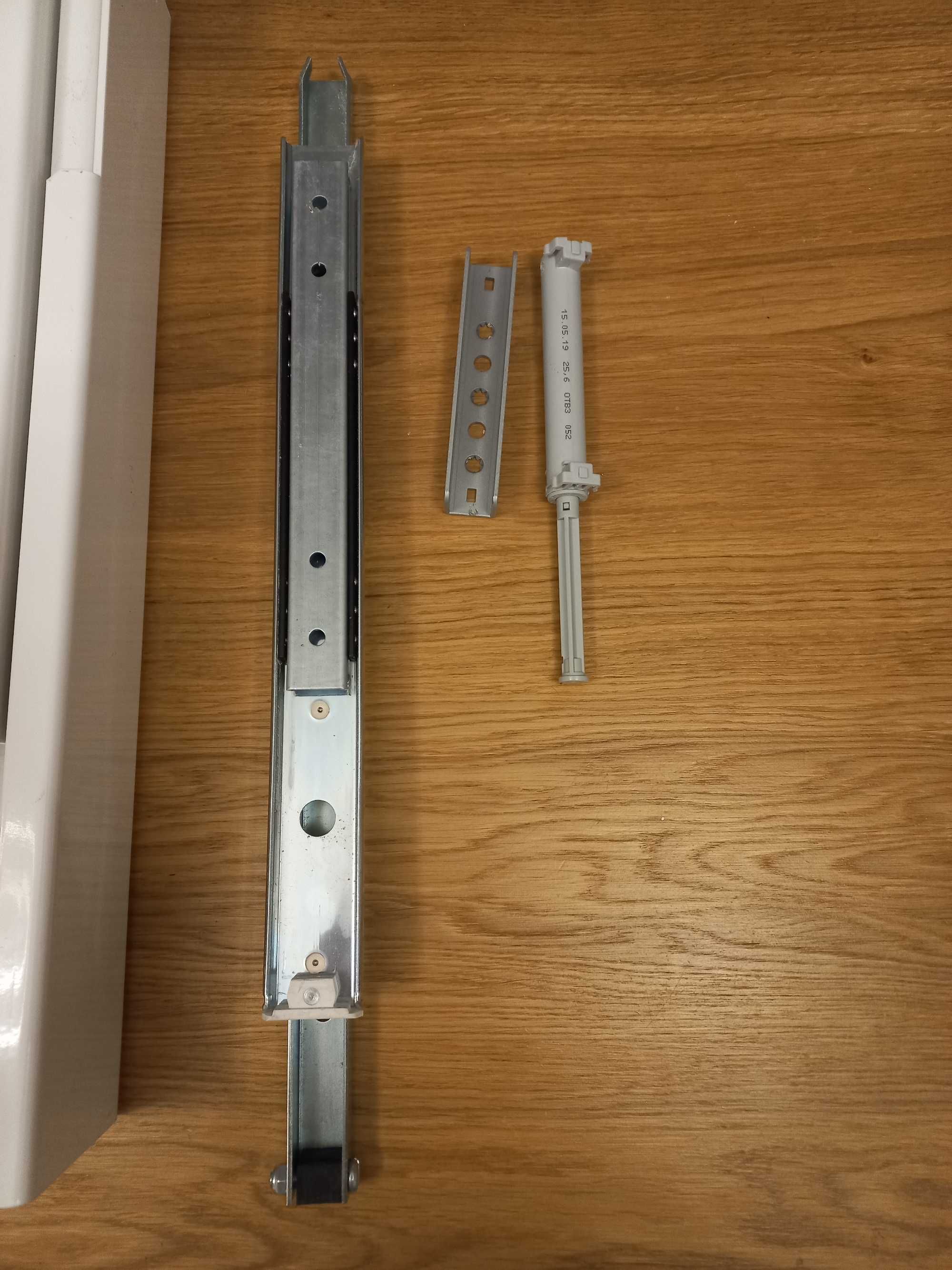 2x Prowadnica meblowa PEKA 49mm do 150 kg