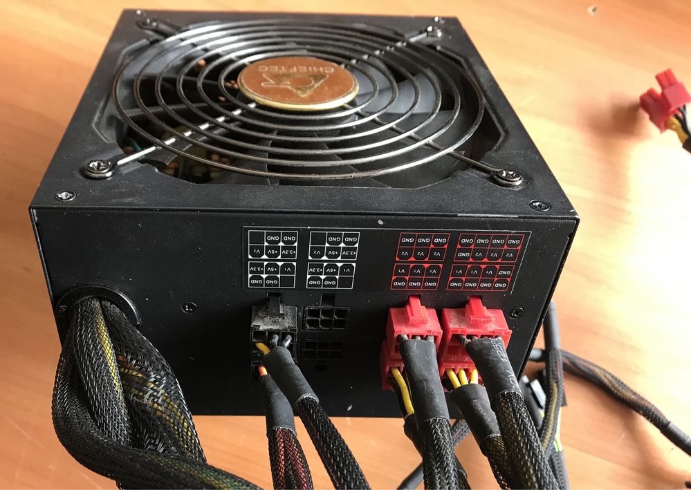 Блок живлення CHIEFTEC APS-850CB. Стандарт 80+bronze