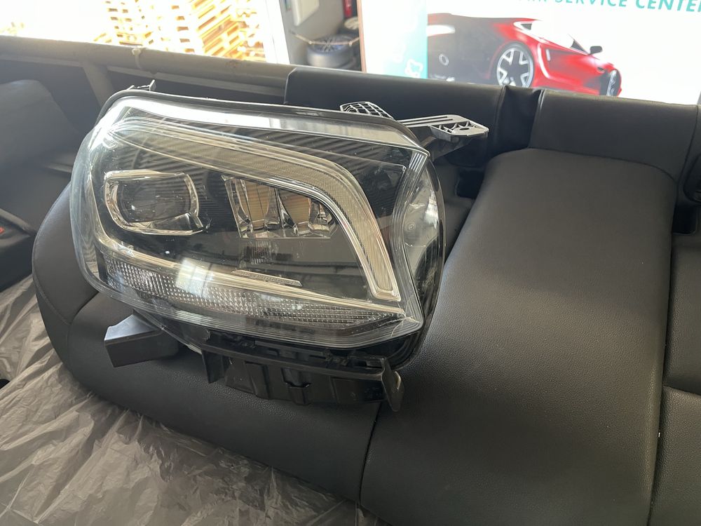 Otica Mercedes Full Led X350D direito de volante a esquerda
