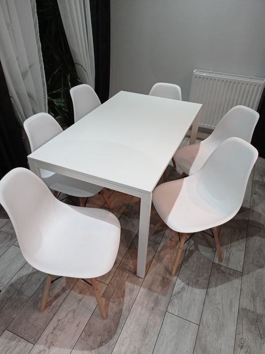 Komplet stół + krzesła