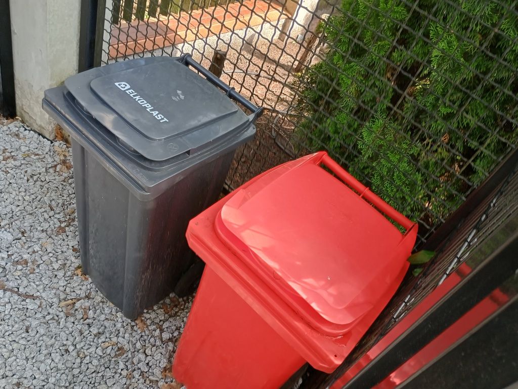 Kosz śmietnik pojemnik kubeł na śmieci odpady 120L Czerwony segregacji