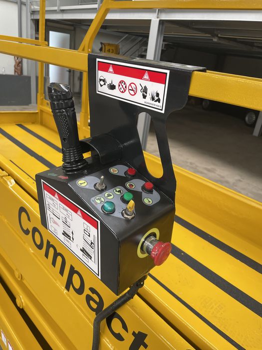 Plataforma elevatória tesoura elétrica 8 metros .