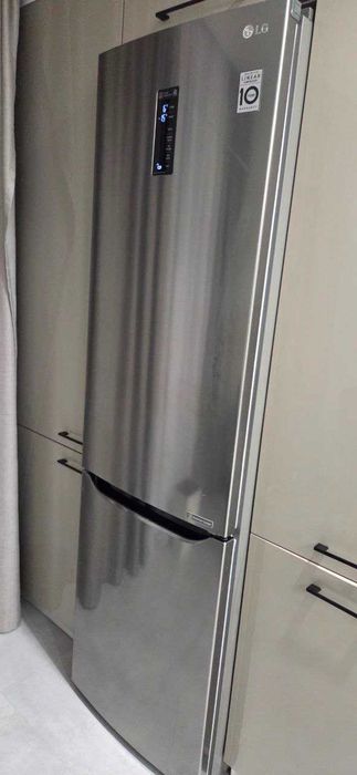 Продам холодильник lg gw b499smfz