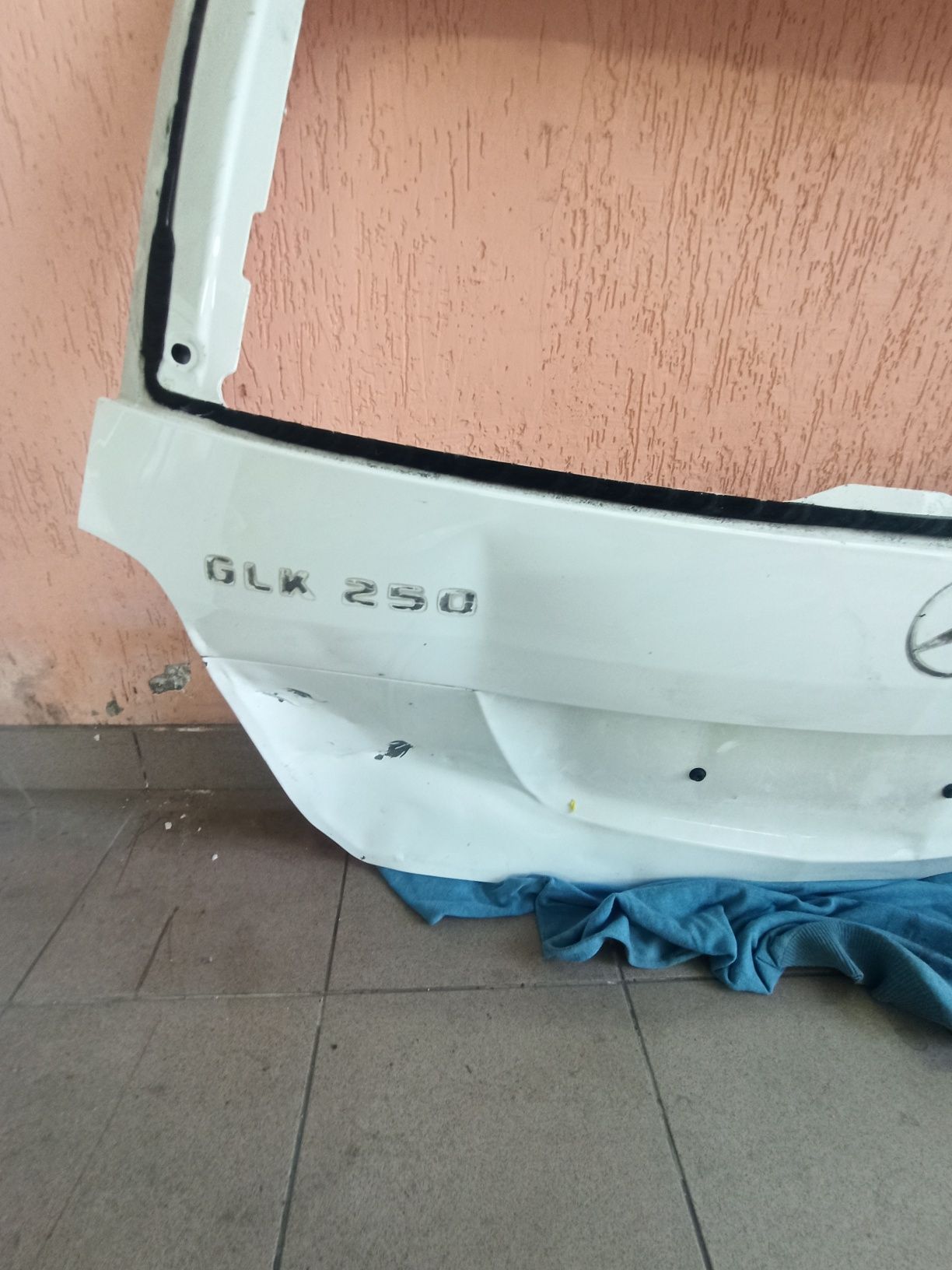 Двері багажника Mercedes glk x204 2008 - 2015
