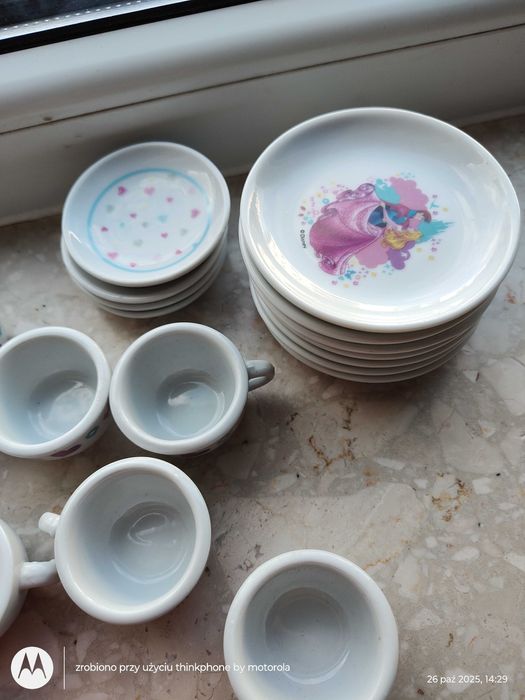 Zestaw serwis do herbaty porcelanowy fliżanki, + Lalka Elza.