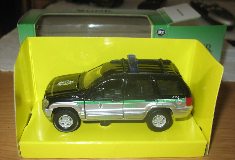 Maisto - Jeep Grand Cherokee - Guarda Nacional Republicana (100 anos)