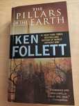 The pillars of the earth Ken Follett