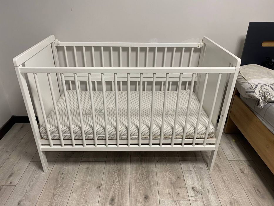 Ліжко дитяче Дубик-М Ведмедик з маятником біле + матрац