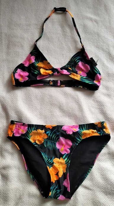 Kostium kąpielowy dziewczęcy trzy częściowy