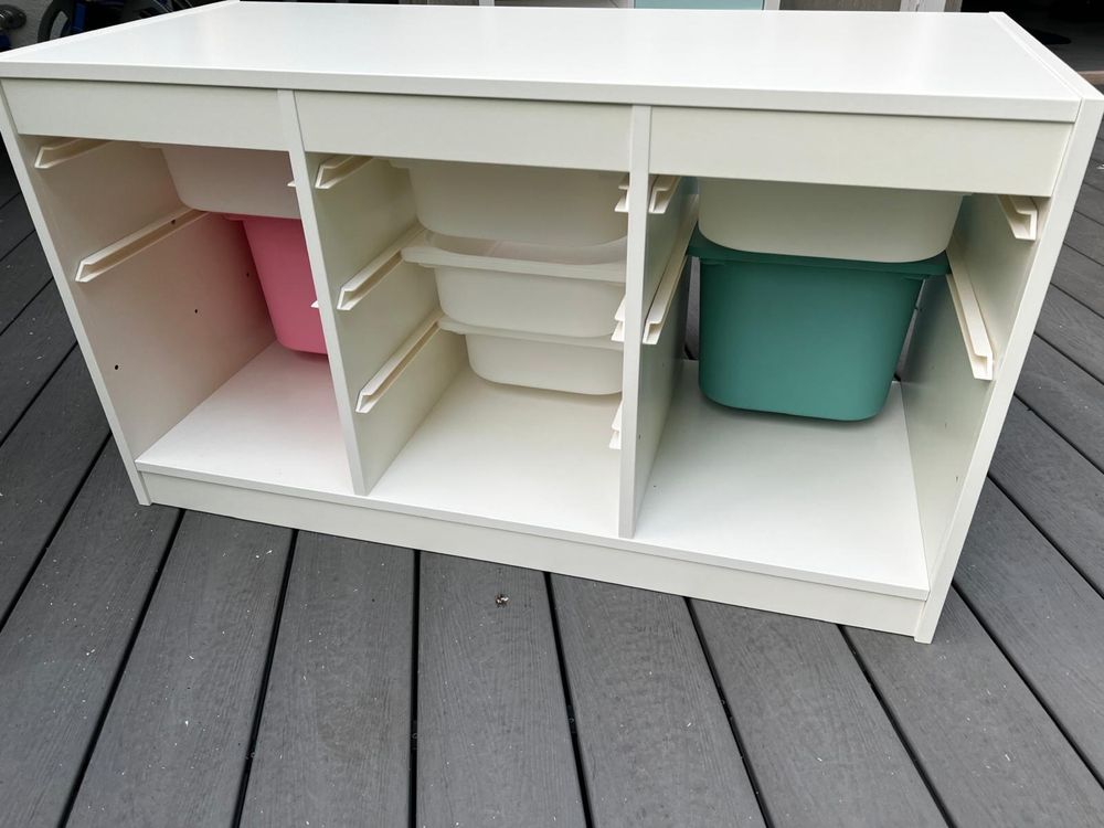 Regał Trofast z pojemnikami IKEA