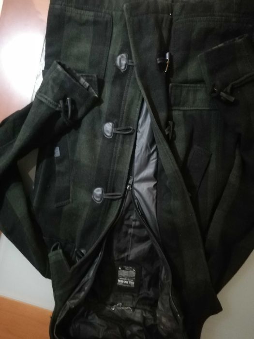 Blusão / Sobretudo - Impermeável	Pull&Bear - Usado em Bom estado