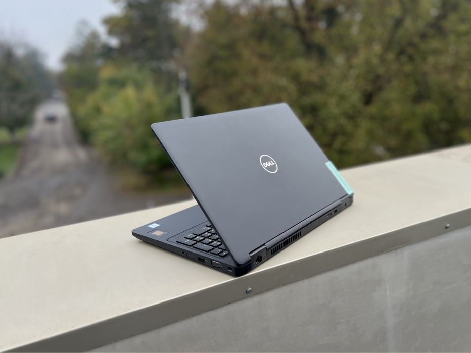 Ноутбук Dell Latitude 5580/15.6"FHD IPS/i5-6300U/8GB+256GB/Гарантія