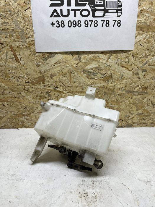 Бачок омивача Nissan Leaf