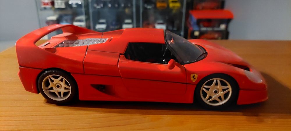 Model 1:18 Ferrari F50 Bburago