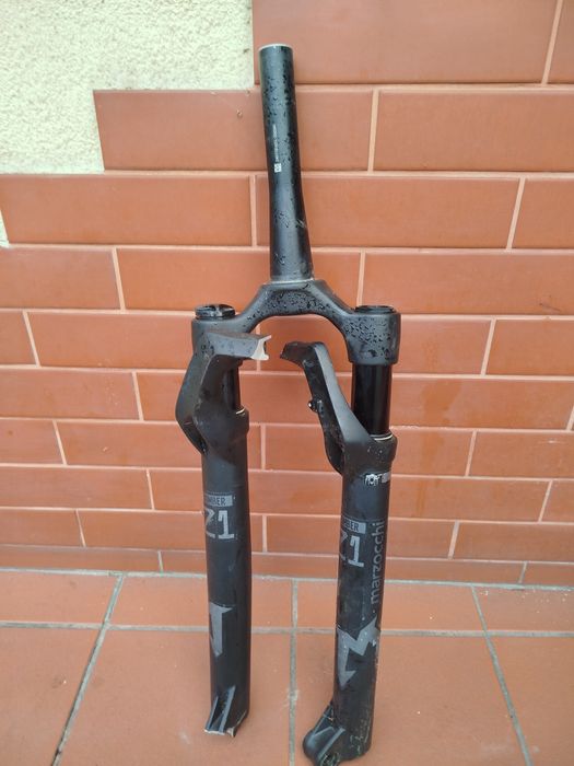 Amortyzator bomber Z1 z 2025 na części