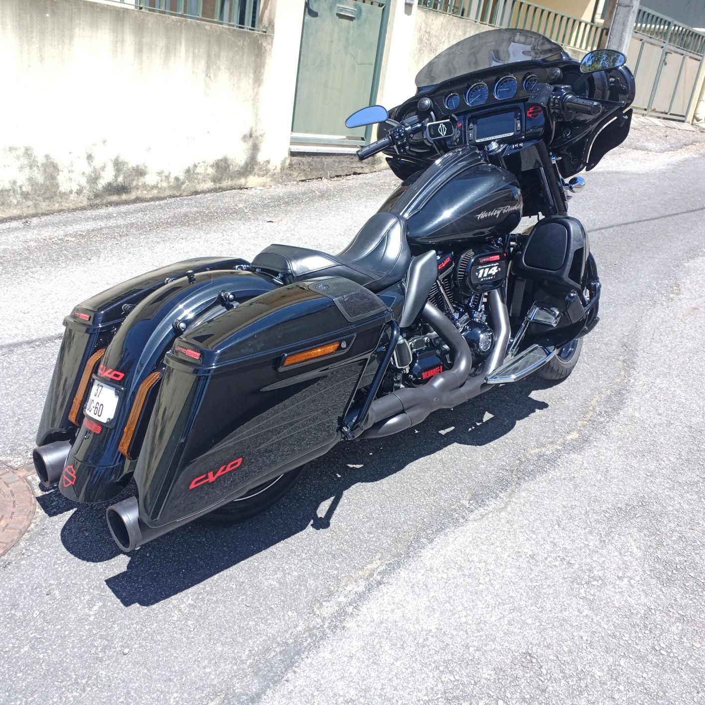 Harley Davidson street glide cvo 114