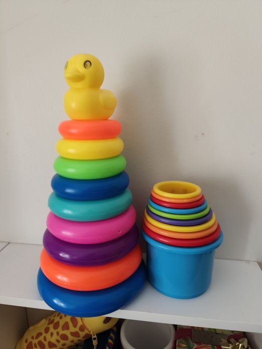 Vários brinquedos cada um por 3€.
Desconto se comprar vários.