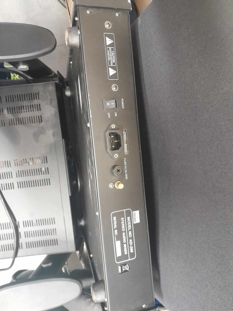 Mixer stereo audio KODA KD-206 i amplituner Koda