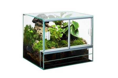 Terrarium z wentylacją, przelotką na przewody kablowe 30x25x25 18l 3mm