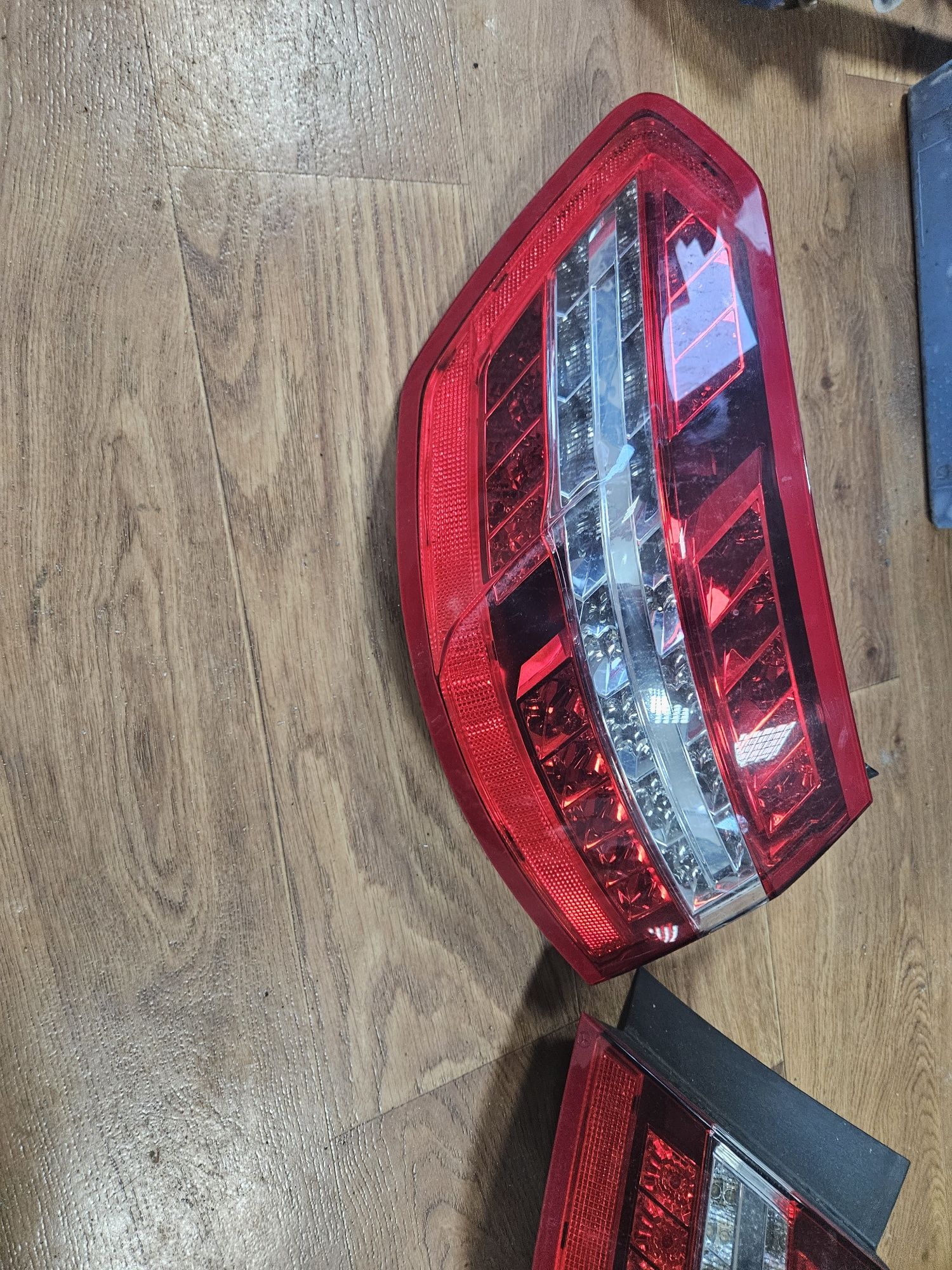 Lampa tyl prawa Mercedes W212 sedan LED