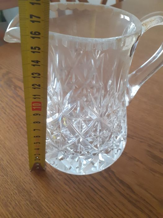 Dzbanek kryształowy